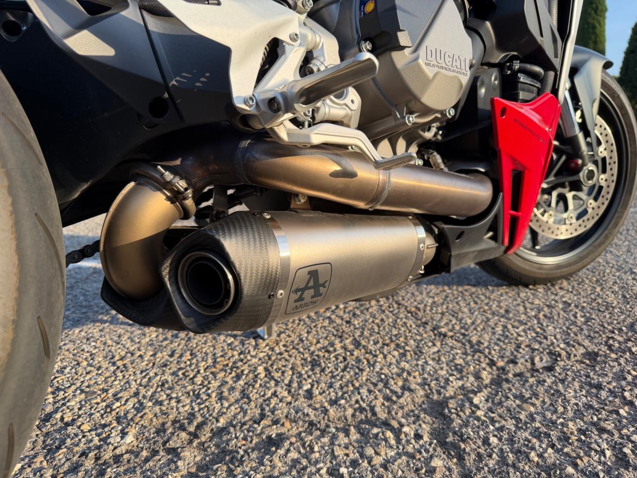 Ducati Streetfighter V2 unipro tagliandata