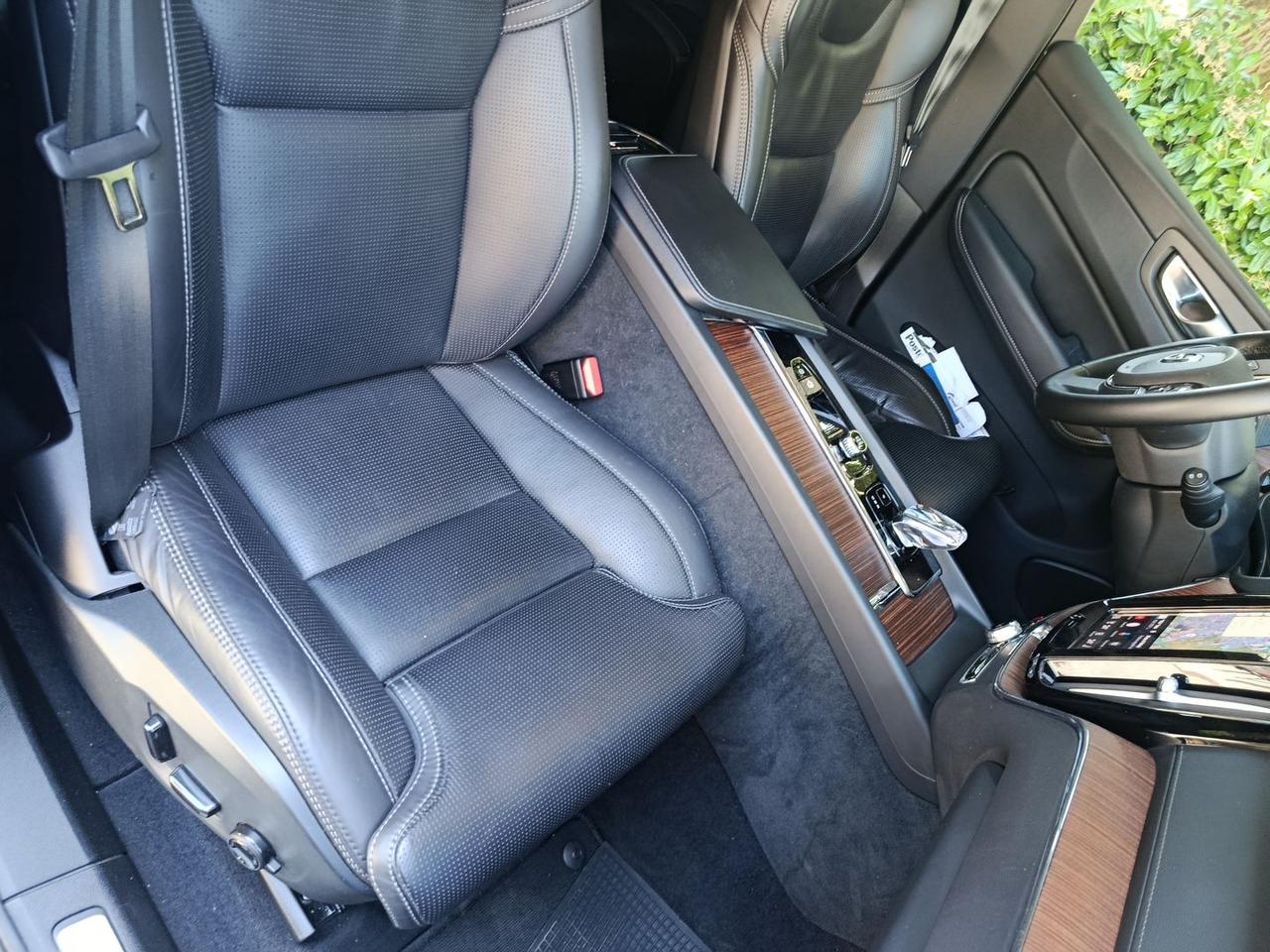 Volvo XC 60 Ultimate Dark 2.0 B4 MHEV #11036