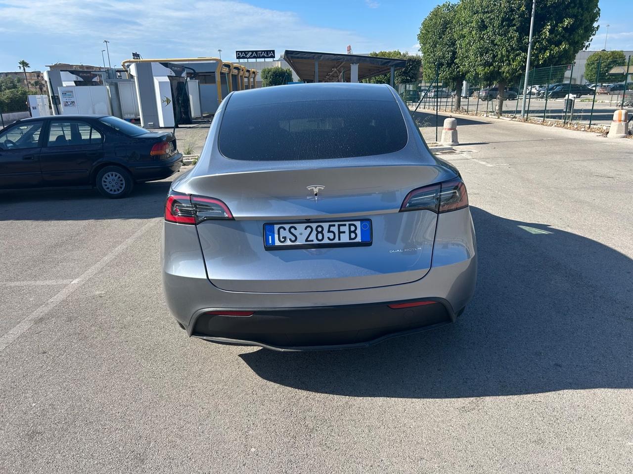 Tesla Model Y Long Range AWD