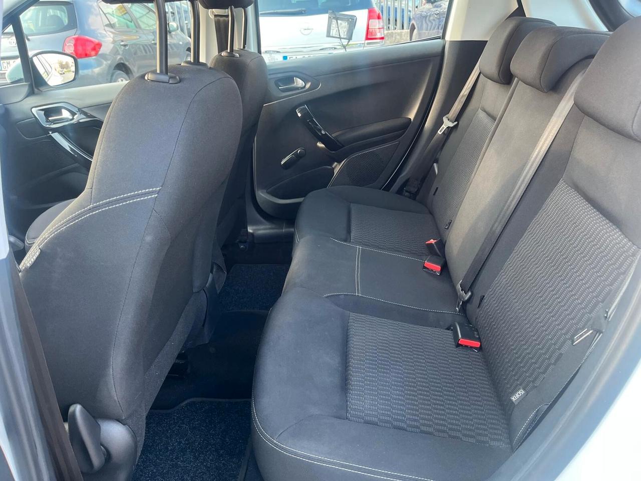 Peugeot 208 PureTech 82 5 porte Active