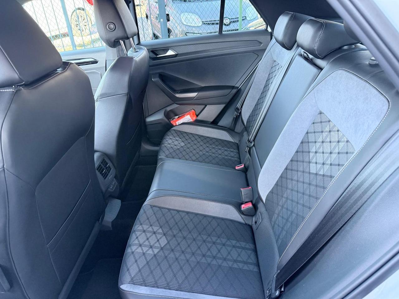 Volkswagen T-Roc 1.5 tsi R-Line dsg