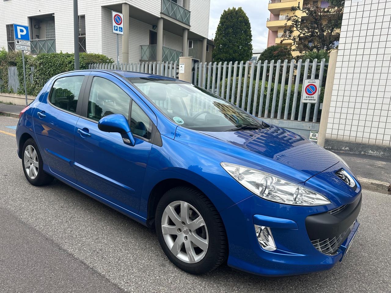 Peugeot 308 1.6 VTi 120CV 5p. Premium - ok neopatentati - euro 5