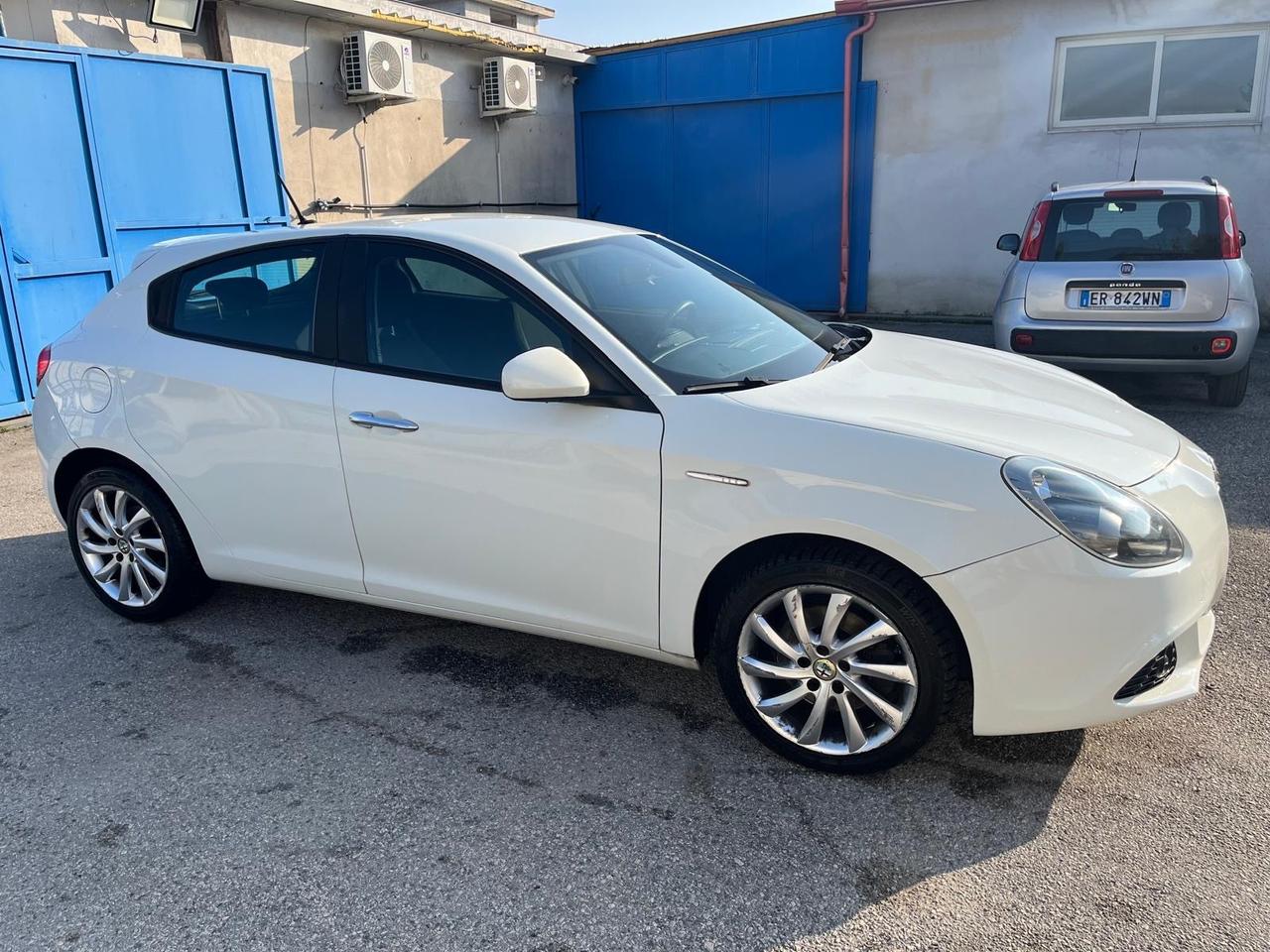 Alfa Romeo giulietta -2.0 mjt-full-12/2015