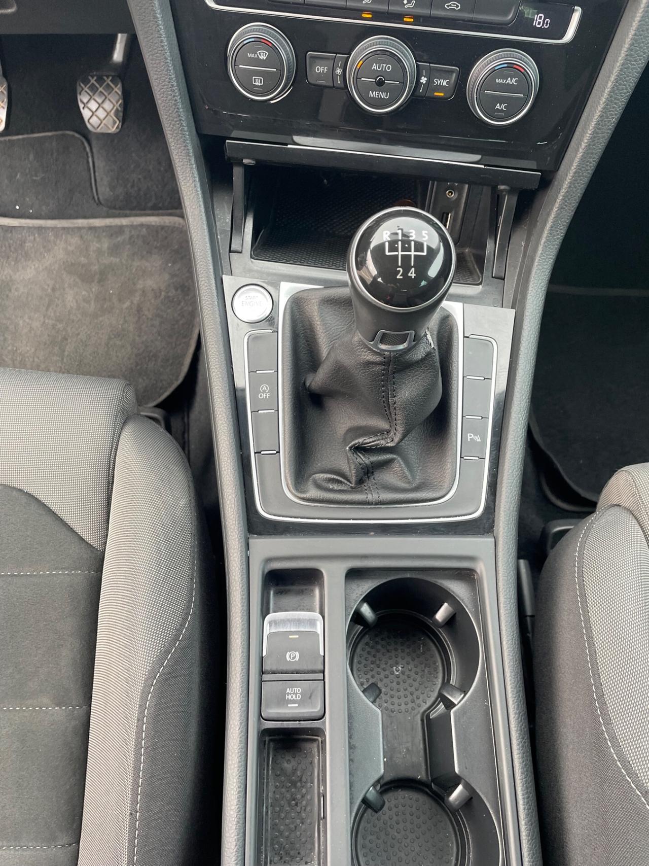 Volkswagen Golf 2.0 TDI 5p.*Virtual*Nepatentati*Navi*
