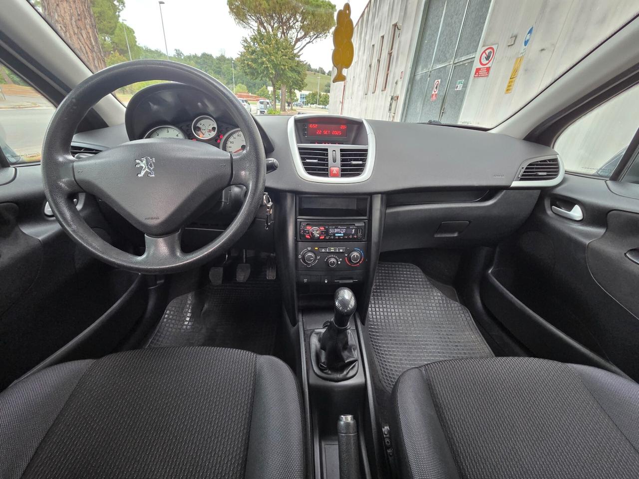 Peugeot 207 1.4 HDi 70CV 5p. Active
