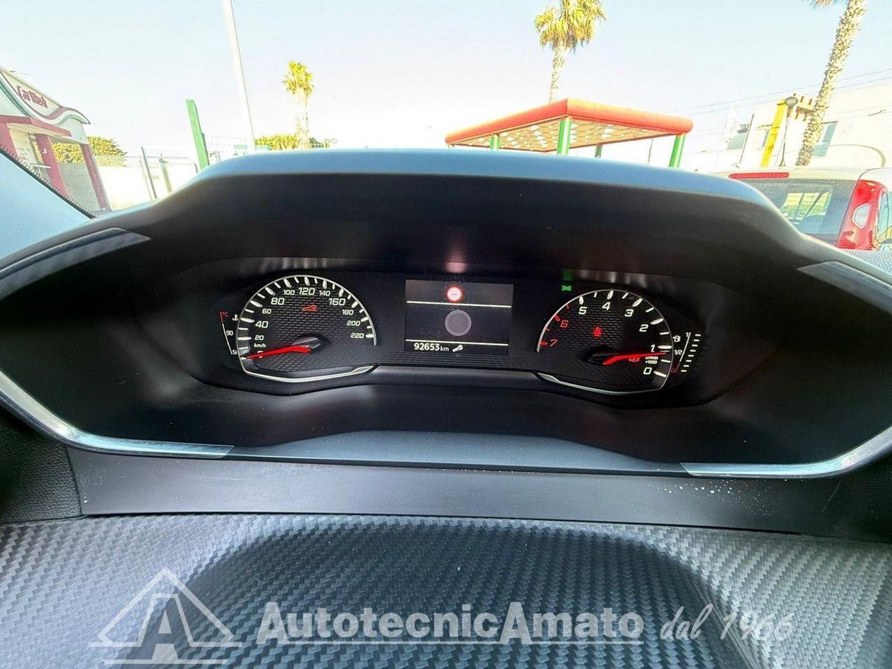Peugeot 2008 PureTech 100 S&S Allure Pack