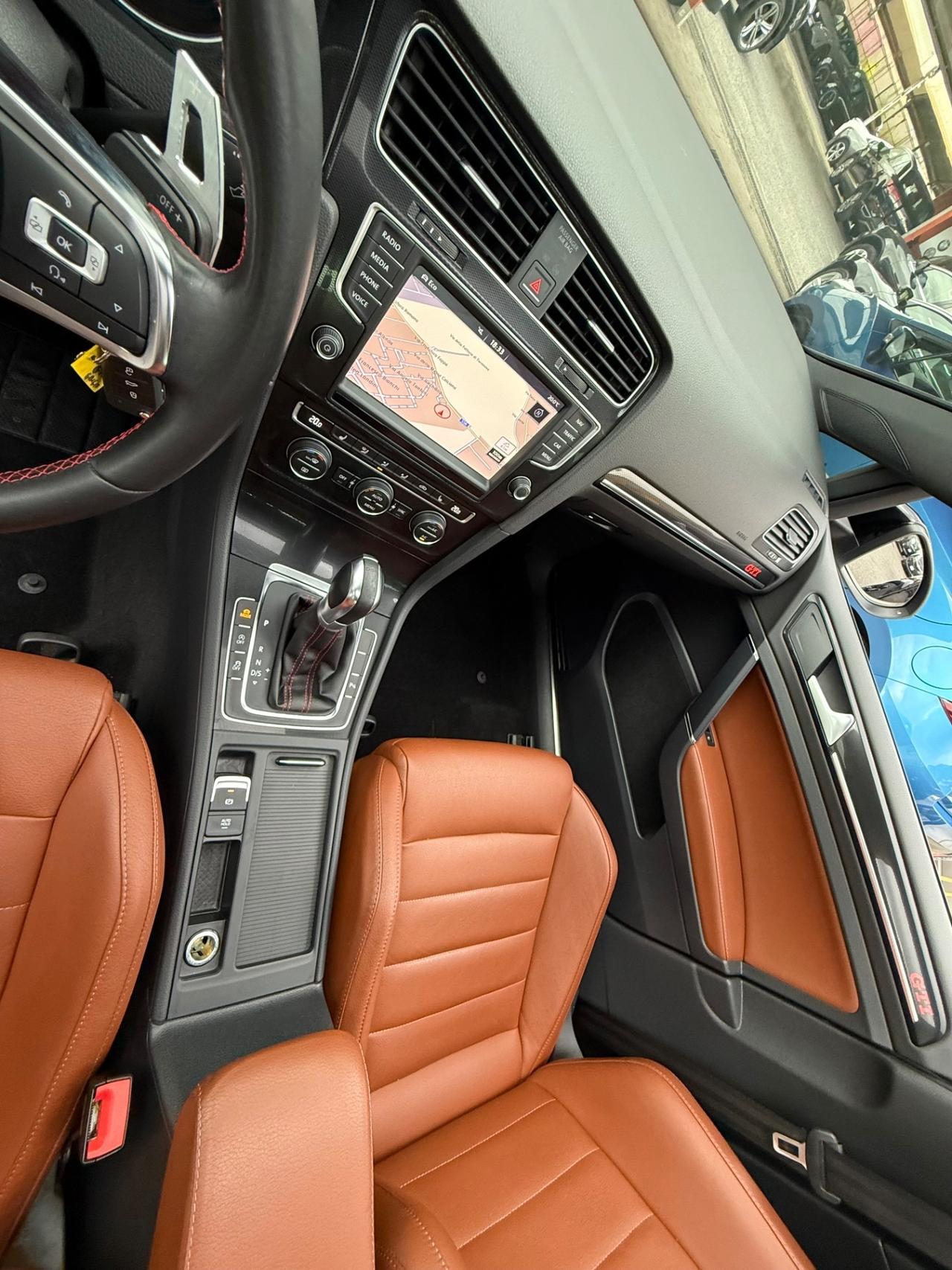 Golf GTI Performance 2.0 TSI DSG-RATE-PERMUTE-
