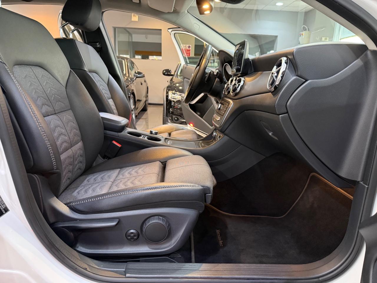 Mercedes-benz GLA 200 d Sport auto !!