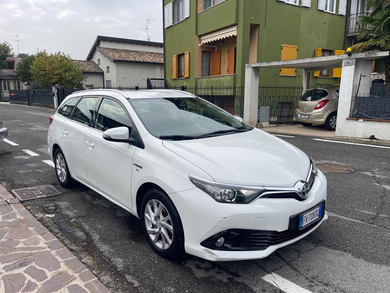 Toyota Auris touring 1.8 h business