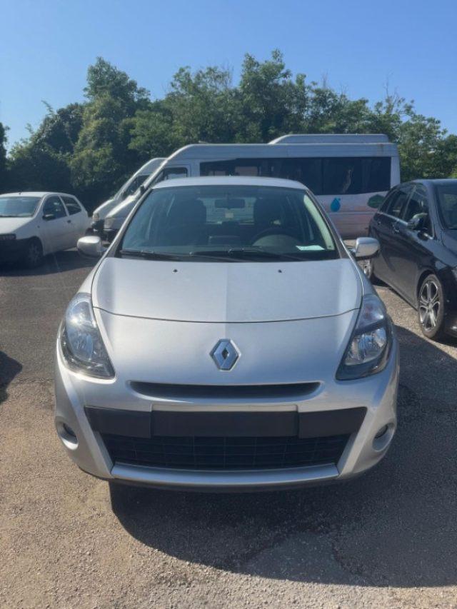 RENAULT Clio 1.2 16V 5 porte Confort