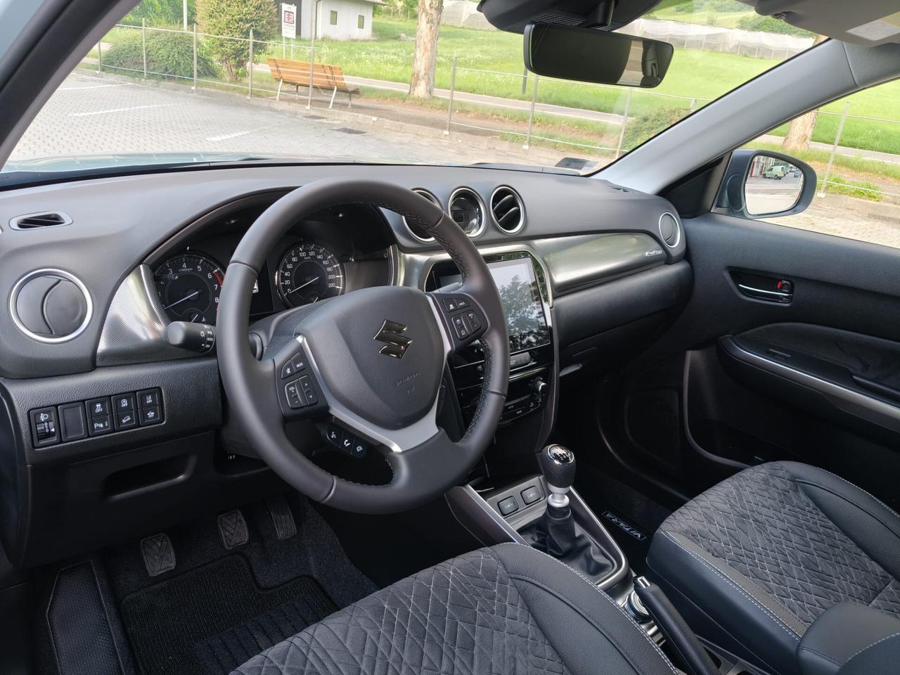 SUZUKI VITARA 1.4 IBRIDA ALLGRIP 4X4 MANUALE BICOLORE