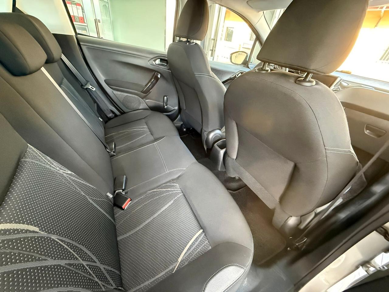 Peugeot 208 1.2 VTi 82 CV 5 porte Active