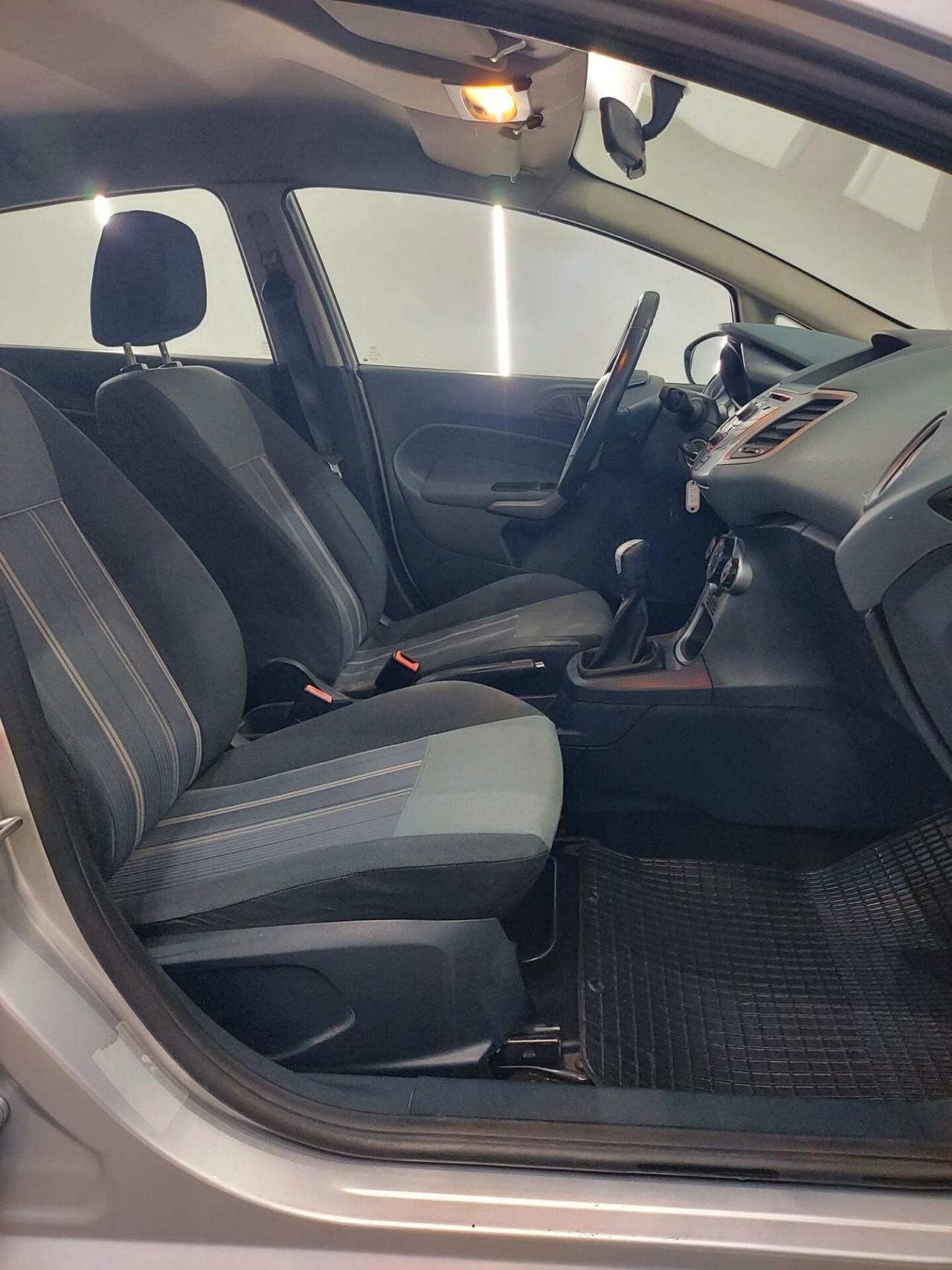 Ford Fiesta 1.4 TDCi 5p. Titanium