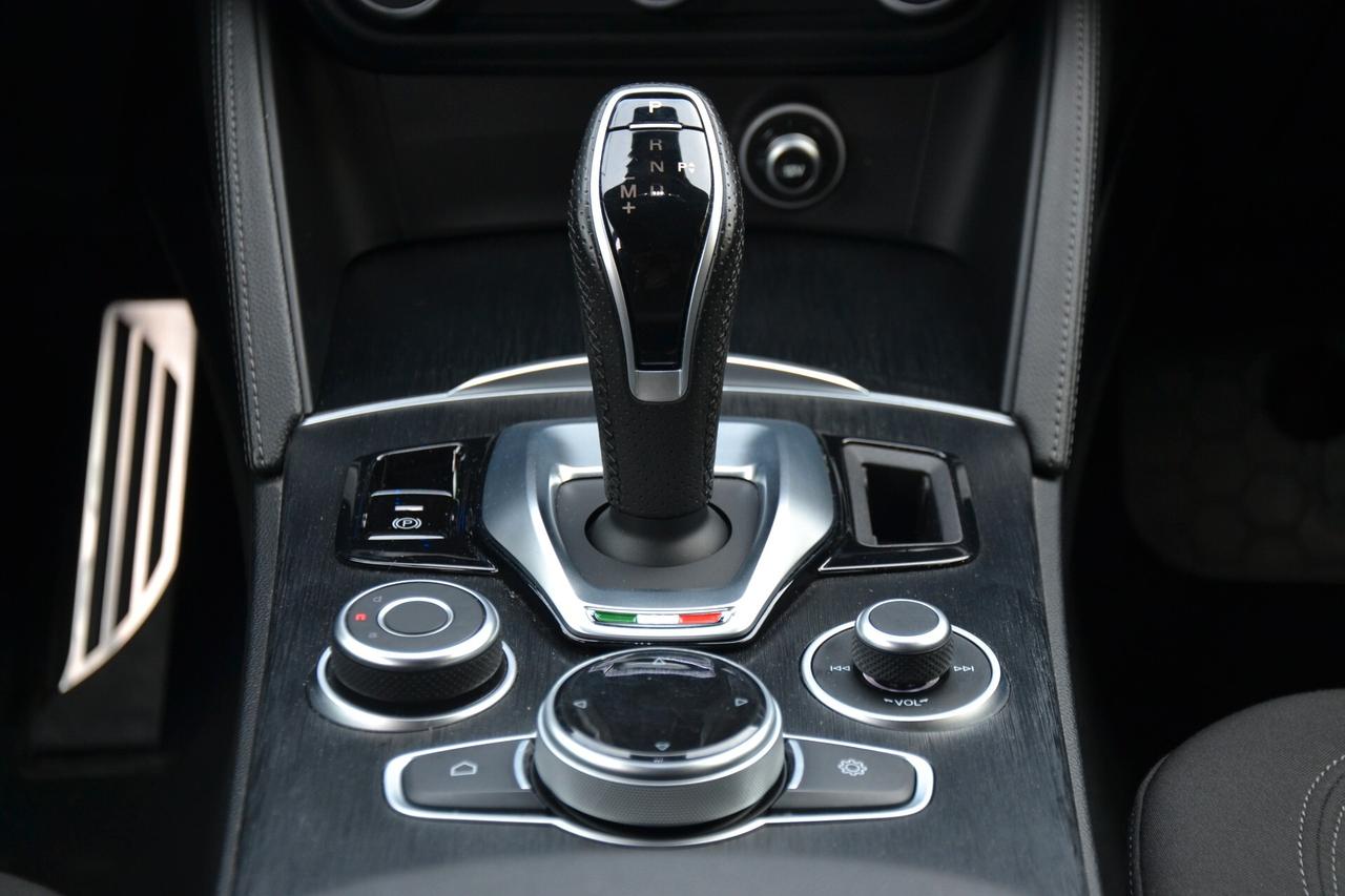 Alfa Romeo Stelvio 2.2 DIESEL 160CV AT8 UNIPRO' | PREZZO REALE SENZA VINCOLI | ITALIANA E FATTURABILE GARANZIA 12M!