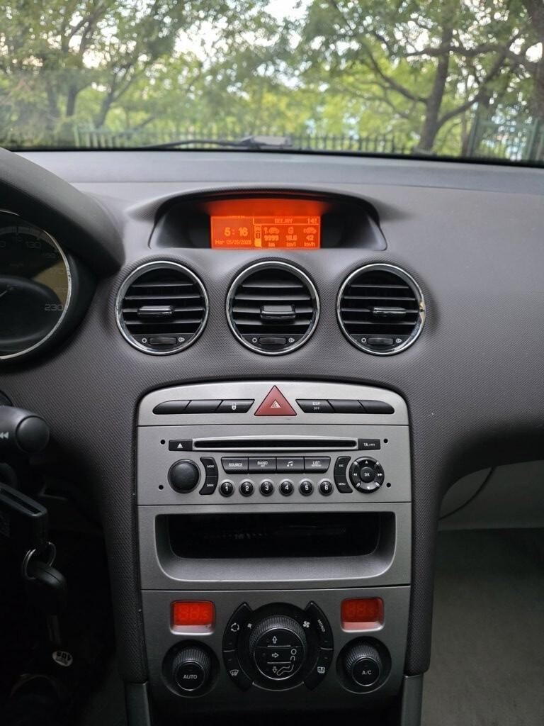 Peugeot 308 1.6 HDi 110CV 5p. Premium (6 Marce)
