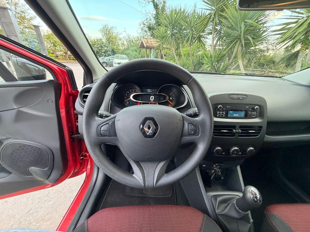 RENAULT - Clio - 1.2 75 CV 5p. Costume National