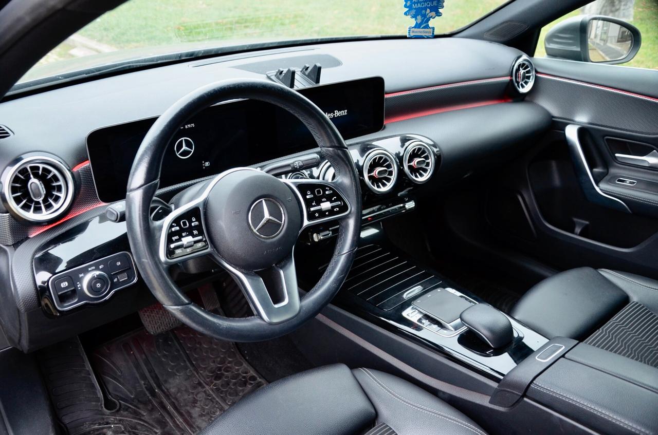 MERCEDES-BENZ A 180d SPORT 116cv AUTO, UFF ITALIANA, SERVICE CON FATTURE, EURO 6D, FARI LED, NAVI, RETROCAMERA, APPLE ANDROID, LUCI 64 COLORI, PERMUTE