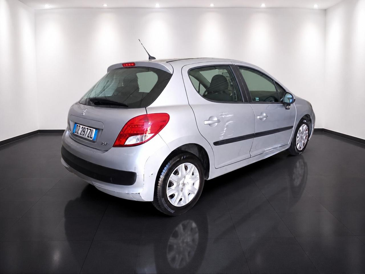 Peugeot 207 1.4 2010 HDI 70CV XS 5P Unicoproprietario Km 149.000 Distribuzione Fatta