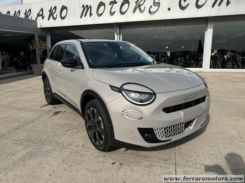 Fiat 600 Hybrid 110 CV DCT MHEV Business