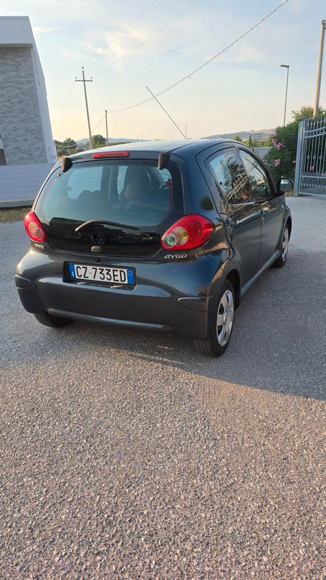 Toyota Aygo 1.0 12V VVT-i 5 porte