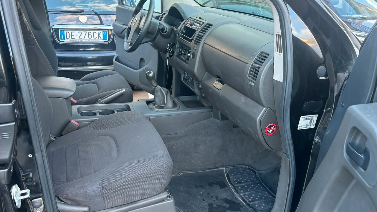 Nissan Navara 2.5 dCi 2 pikap