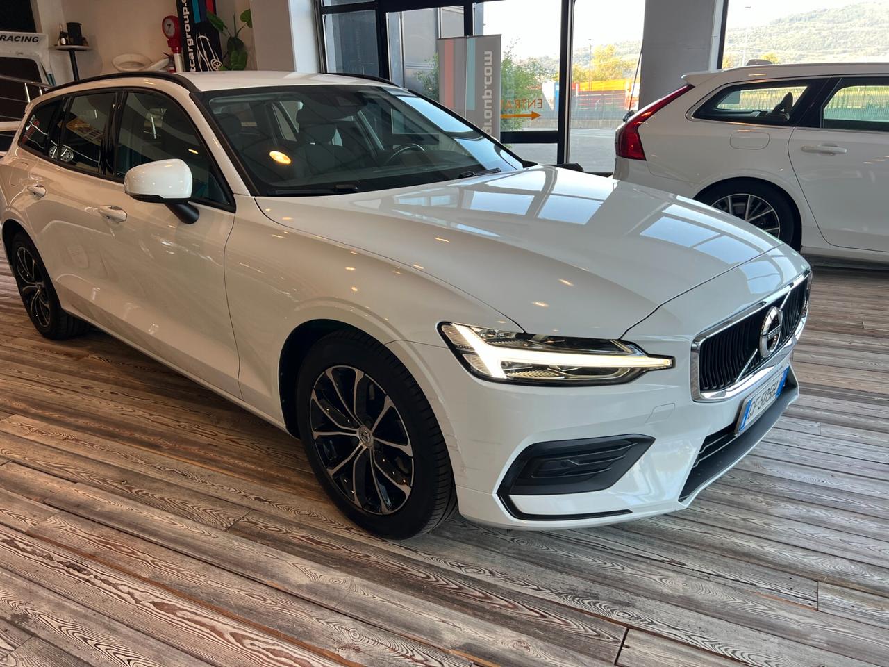 Volvo V60 MILD HYBRID / AUTOMATICA