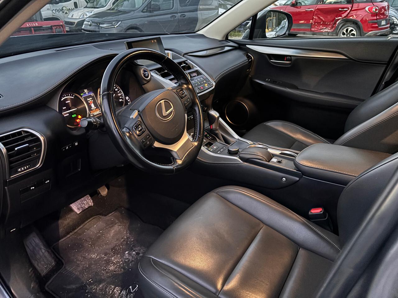 Lexus NX 300h Hybrid 4WD Luxury