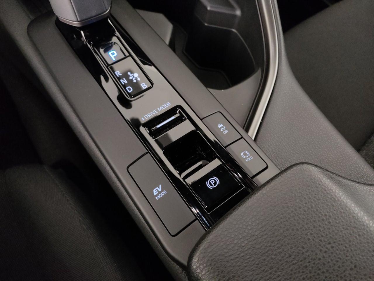 TOYOTA C-HR 1.8 hev Active fwd e-cvt