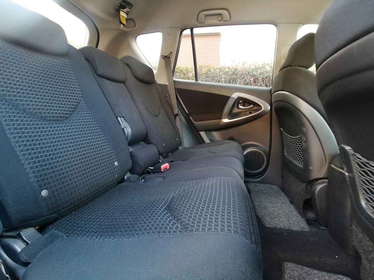 Toyota RAV 4 RAV4 2.2 D-4D 177 CV Luxury