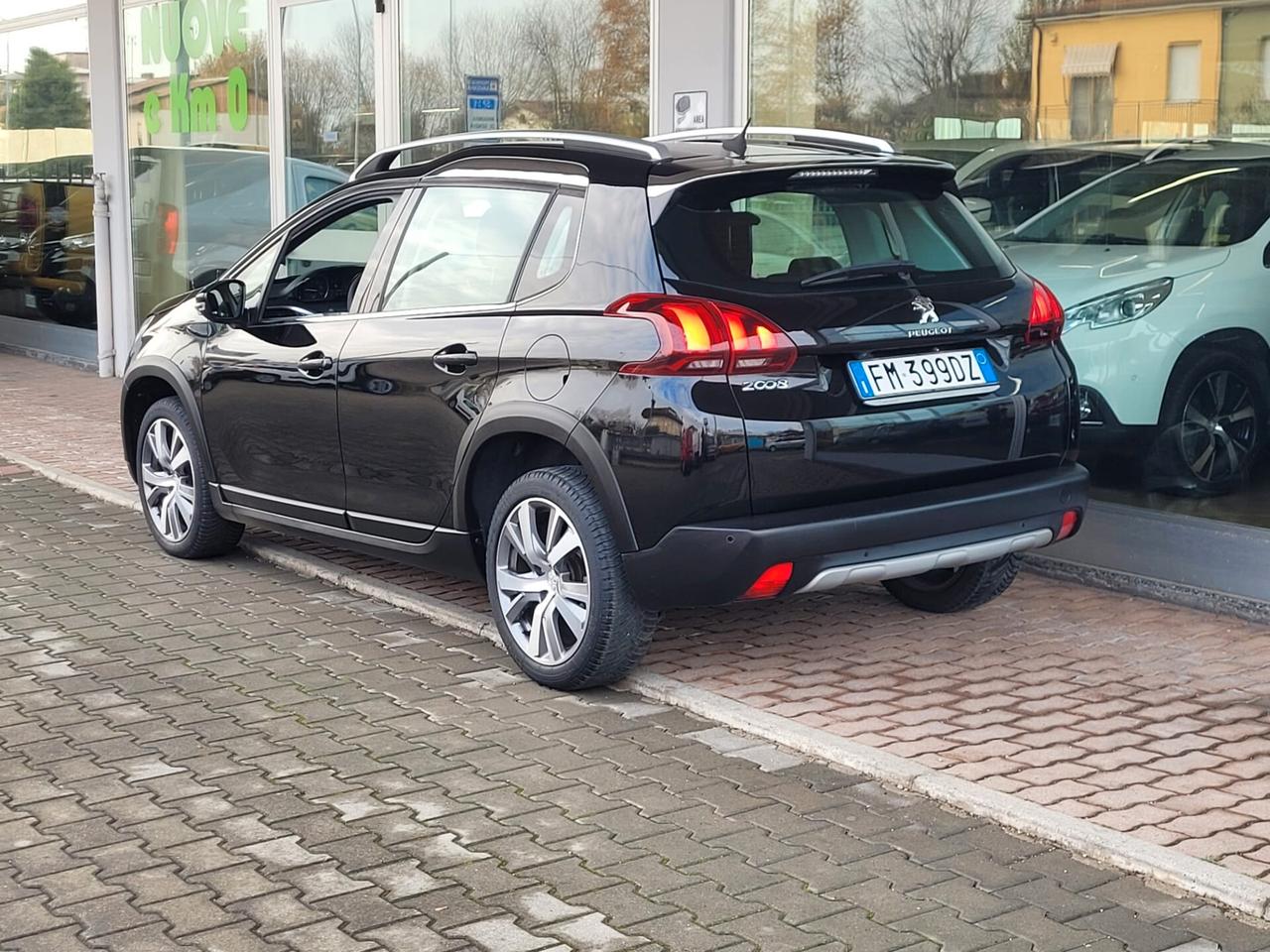 Peugeot 2008 BlueHDi 100 Allure