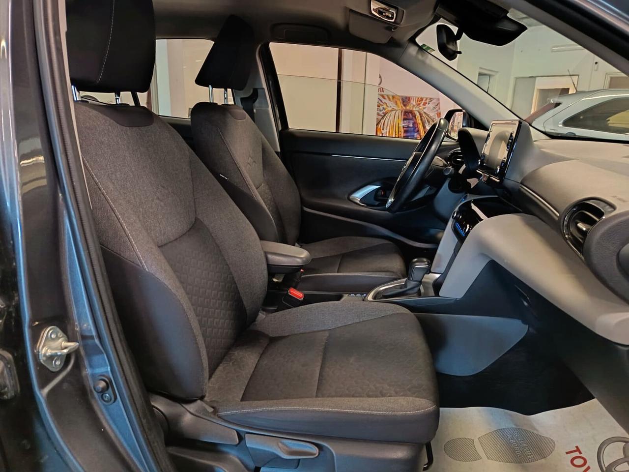 Toyota Yaris Cross 1.5 Hybrid E-CVT Business