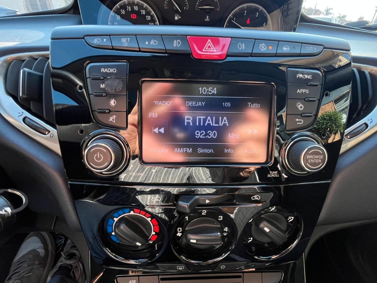 Lancia Ypsilon 1.3 MJT 16V 95 CV 5 porte S&S MYA TETTO APRIBILE