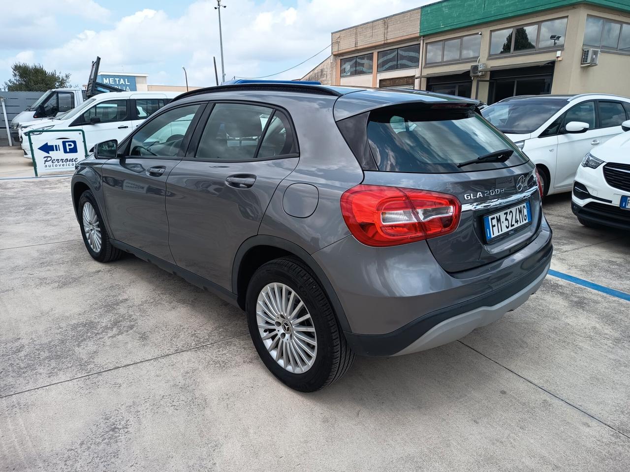 Mercedes-benz GLA 200 d Automatic 4Matic Business