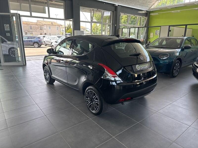 Lancia Ypsilon 1.0 Hybrid 70CV Silver Plus - PROMO