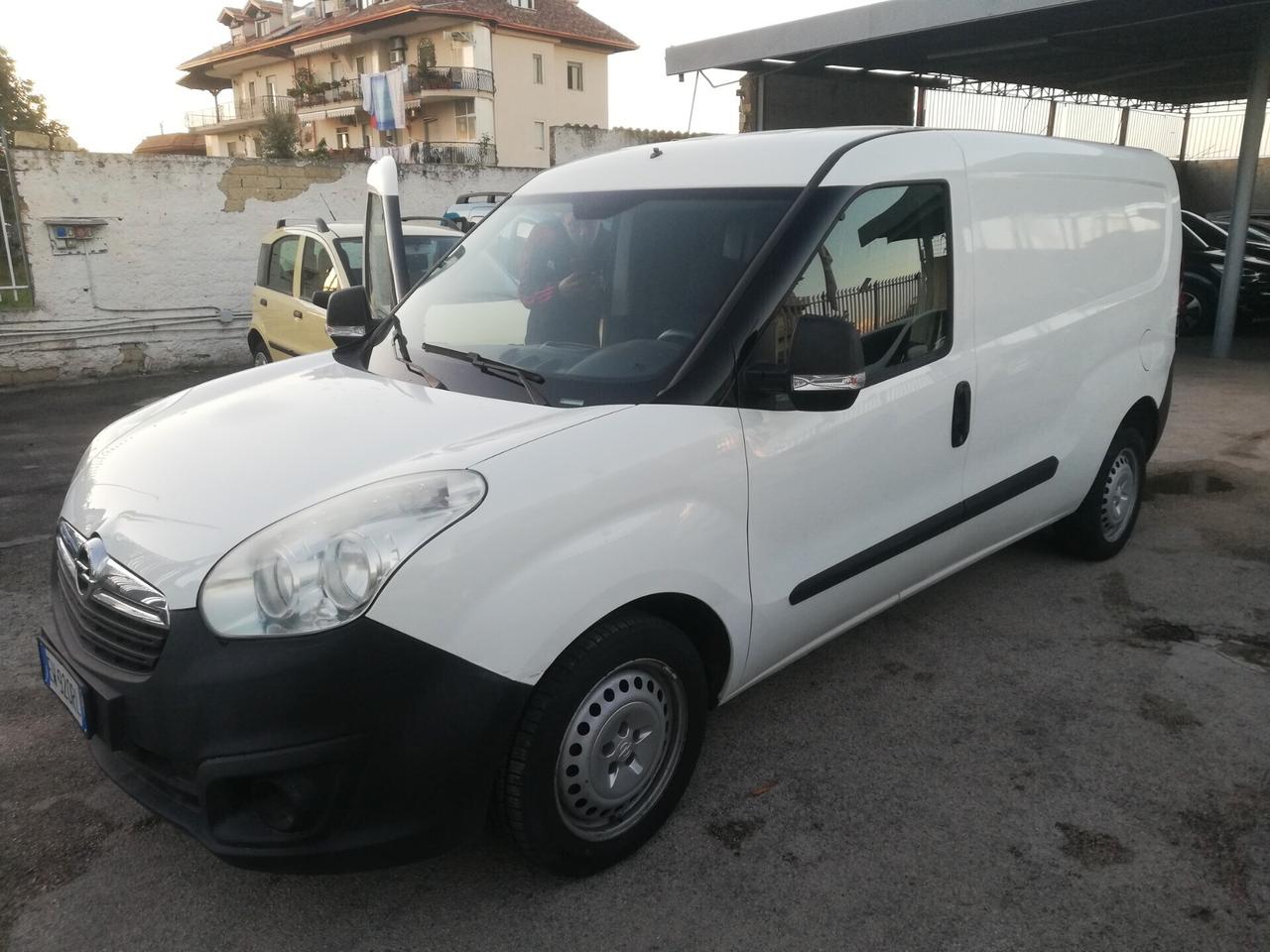 Opel combo 1.6 mjet passo lungo coibentato
