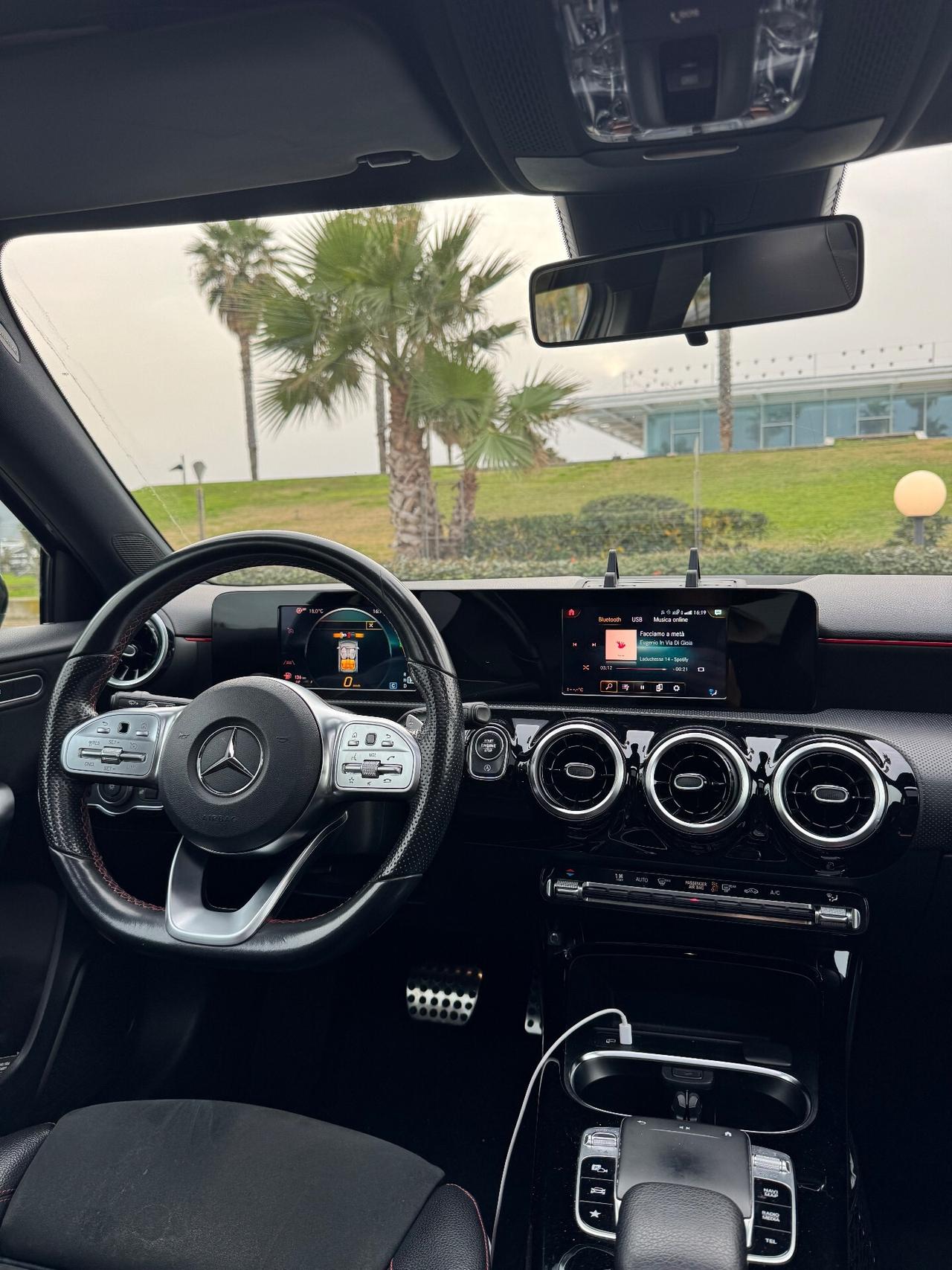 Mercedes-benz A 180 d Automatic Premium allestimento amg