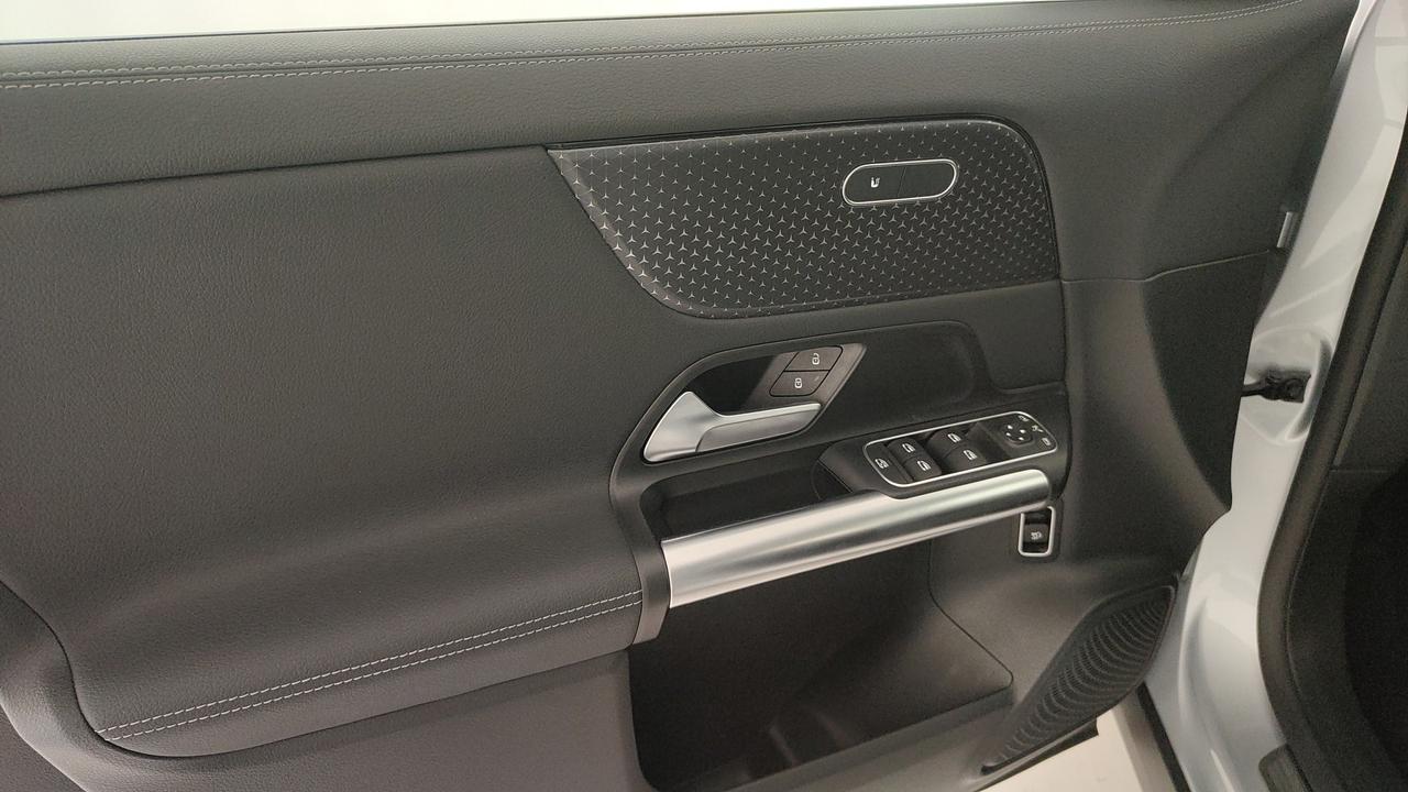 Mercedes-Benz GLA 180 d Progressive Advanced auto