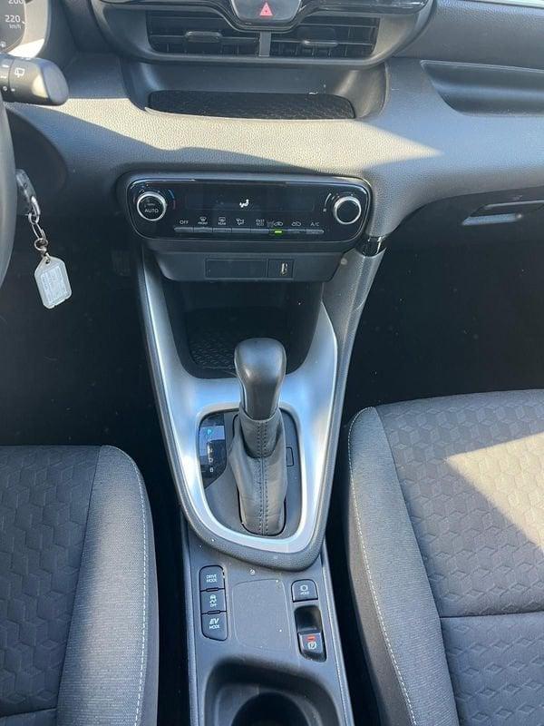 Toyota Yaris Yaris 1.5 Hybrid 5 porte Business