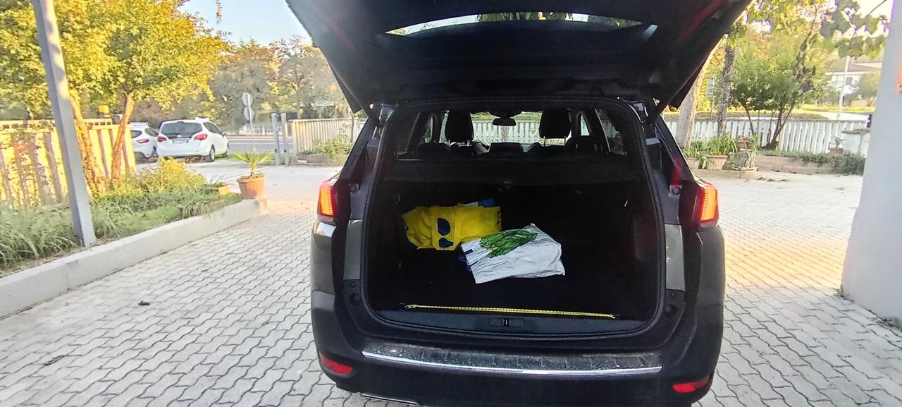 PEUGEOT 5008 BlueHDi 130 S&S EAT8 GT Line
