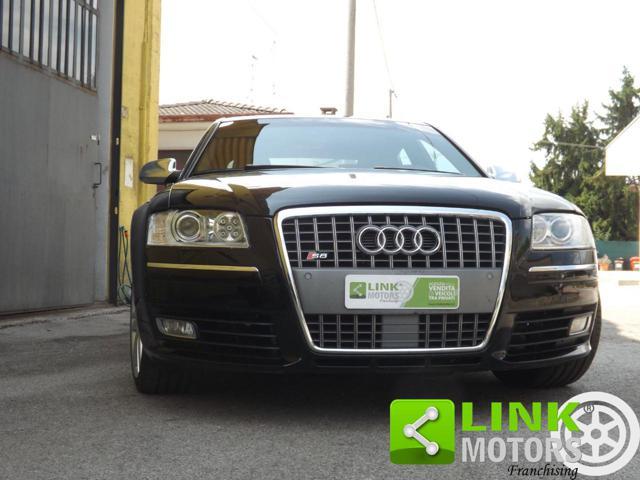 AUDI S8 5.2 V10 quattro tiptronic