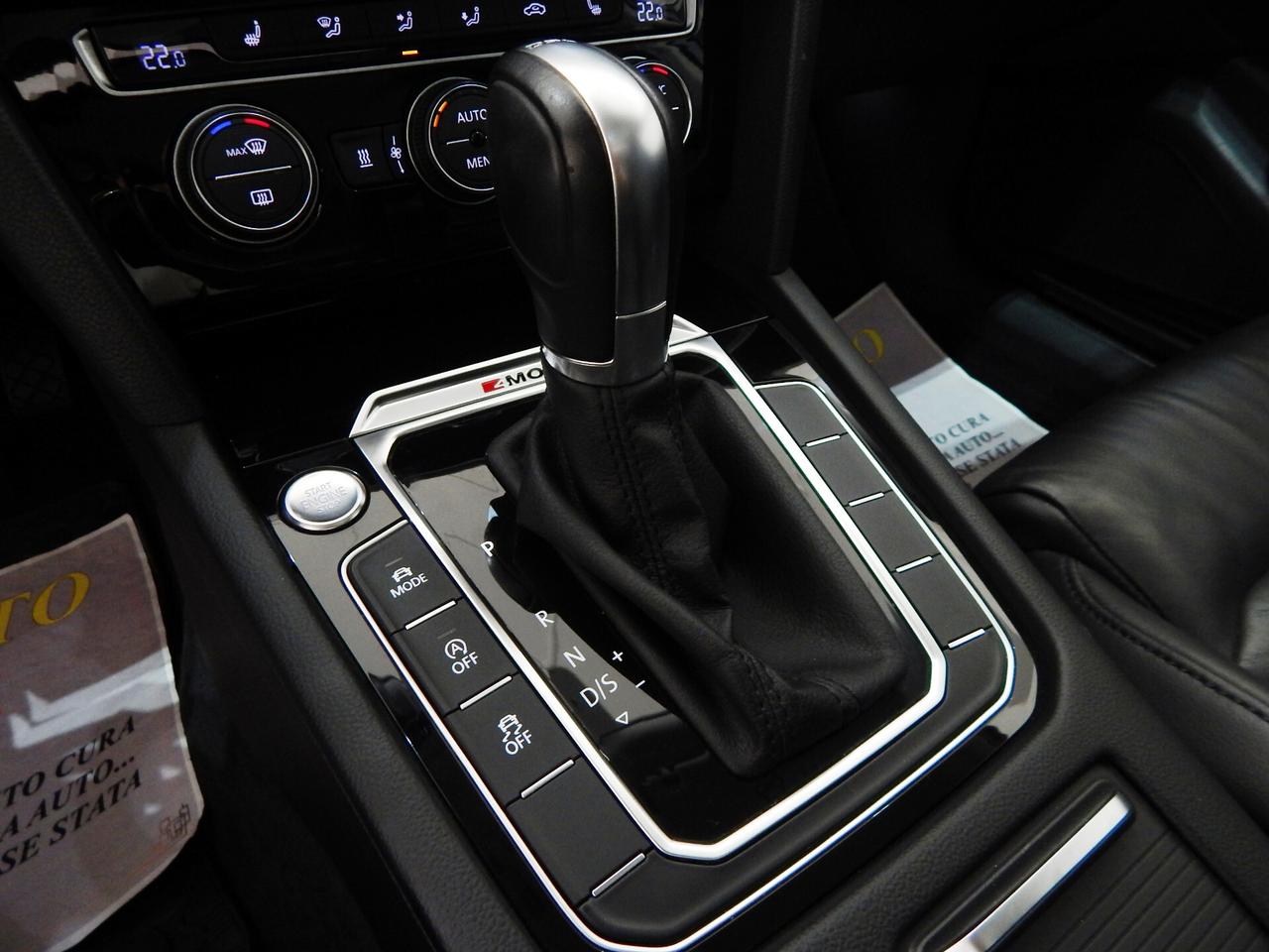 Volkswagen Passat Variant 2.0 TDI Highline 4motion 190cv DSG TETTO-NAVI-PELLE-LED