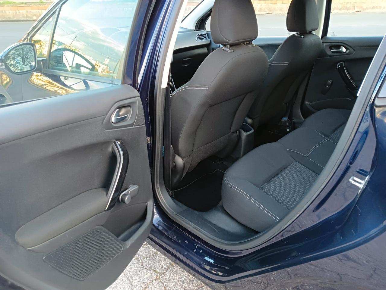 Peugeot 208 BlueHDi 75