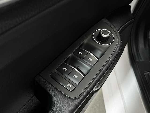 Alfa Romeo Giulia 2.0 Turbo 200 CV AT8 Business