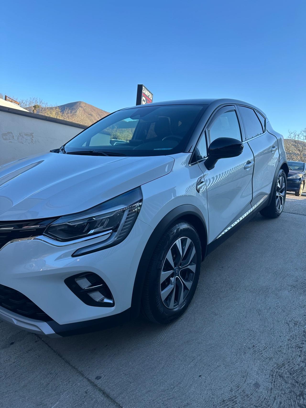 Renault Captur Plug-in Hybrid E-Tech 160 CV Intens