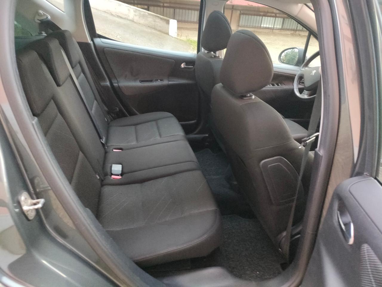 Peugeot 207 1.6 HDi 90CV FAP SW XS Ciel