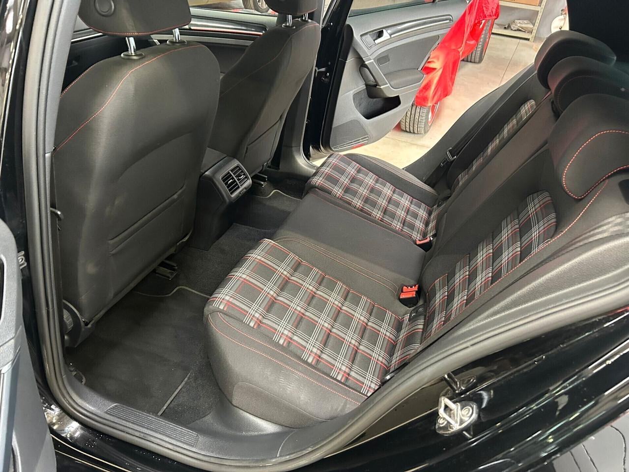 Volkswagen Golf GTI Performance 2.0 TSI 119000 km pari al nuovo