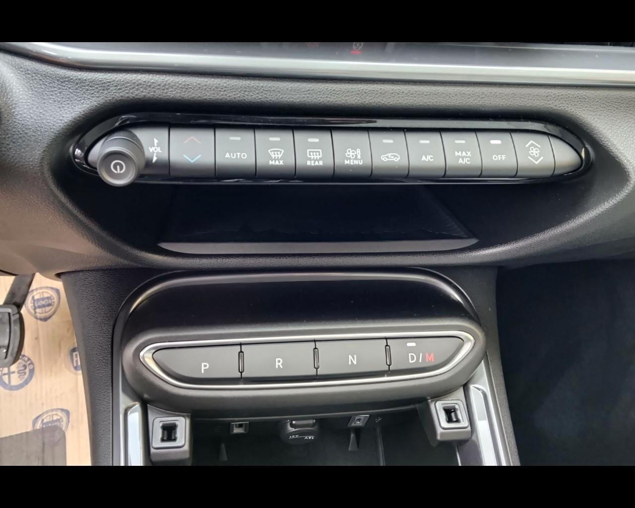 Fiat 600 Hybrid 110 CV DCT MHEV Business