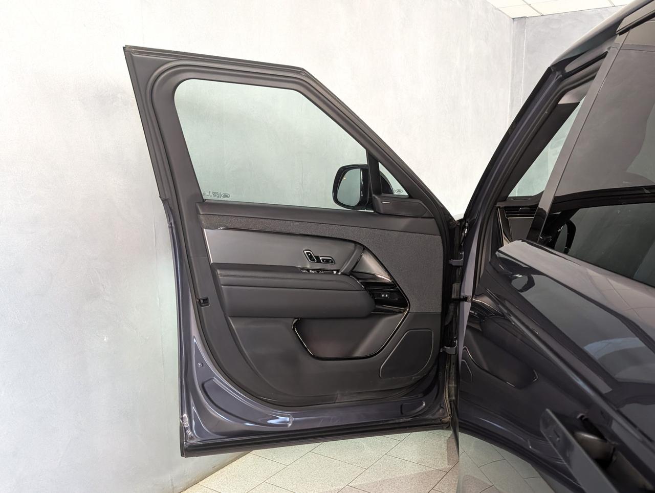 Land Rover Range Rover Sport D250 Diesel Mild Hybrid Dynamic SE