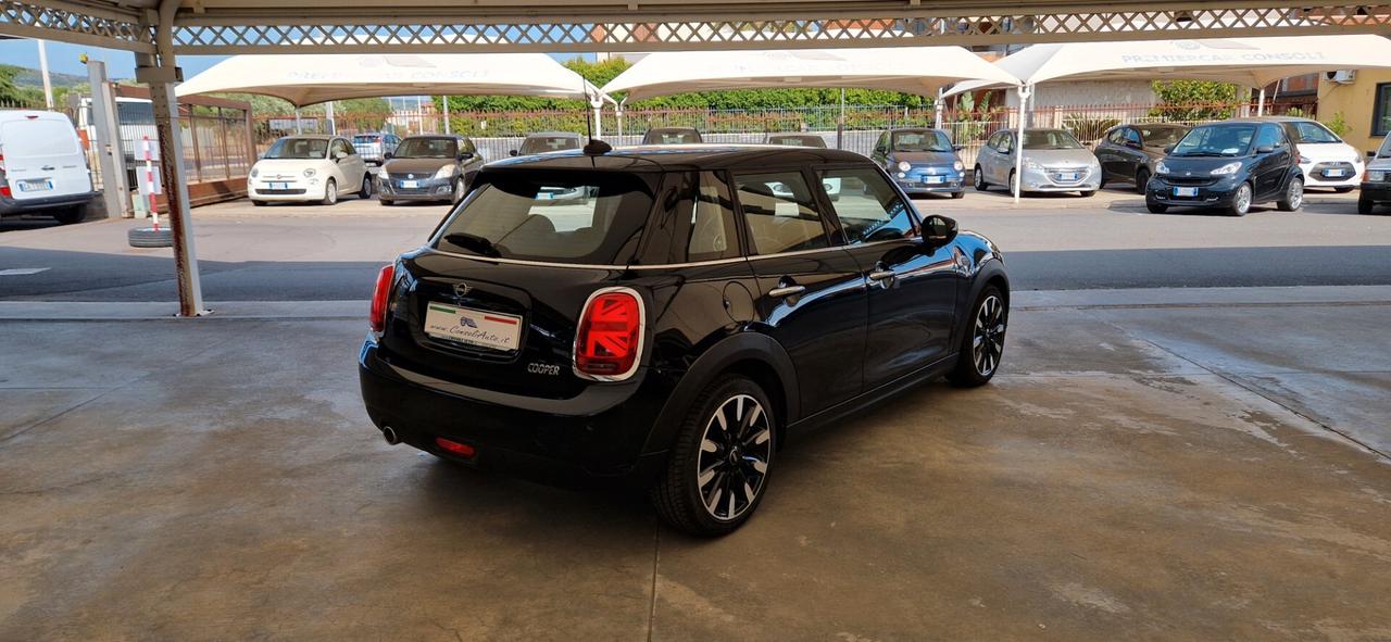 Mini 1.5 Cooper 5 porte ** Navi - Full Led **
