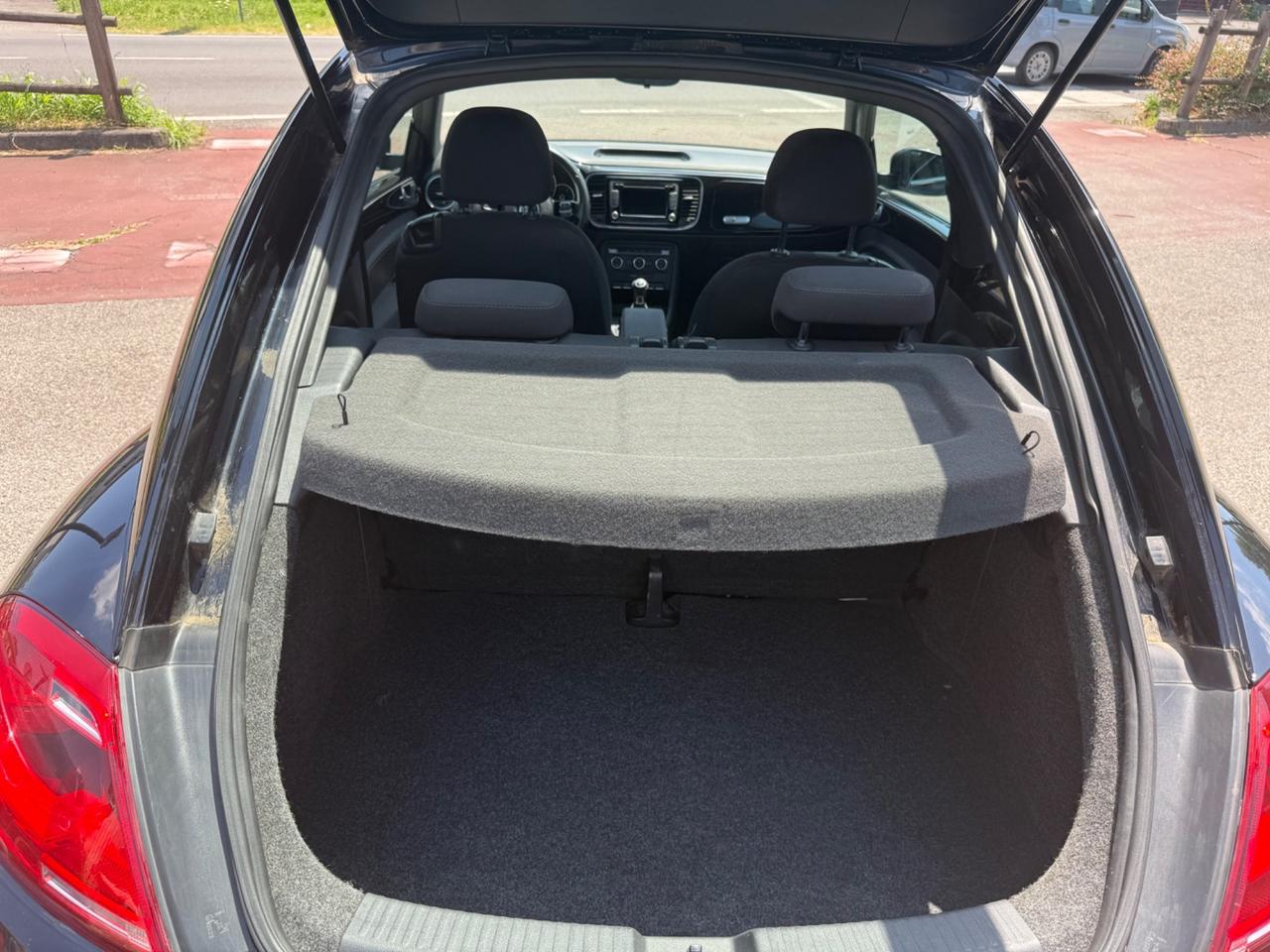 Volkswagen Maggiolino 1.6 TDI Design